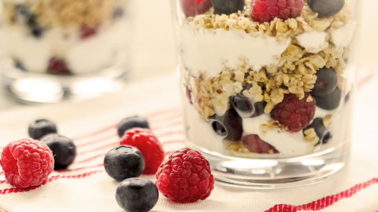 10 tasty healthy snacks to boost your energy and wellness