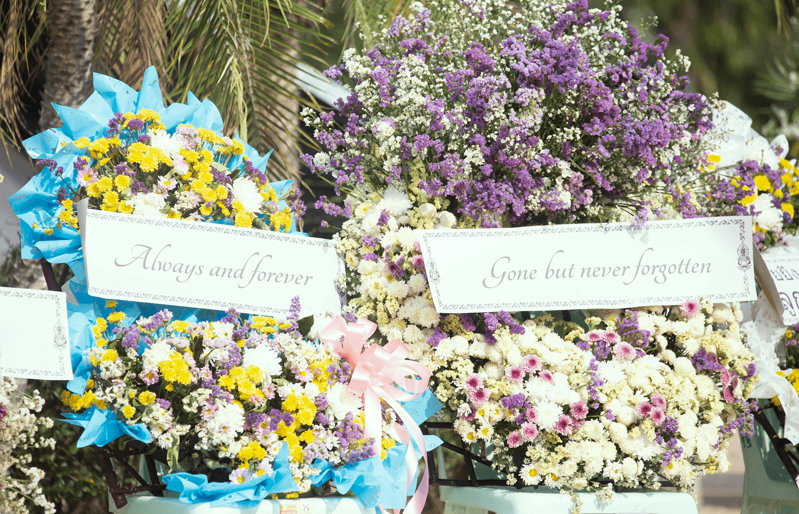 examples of funeral flowers message ideas