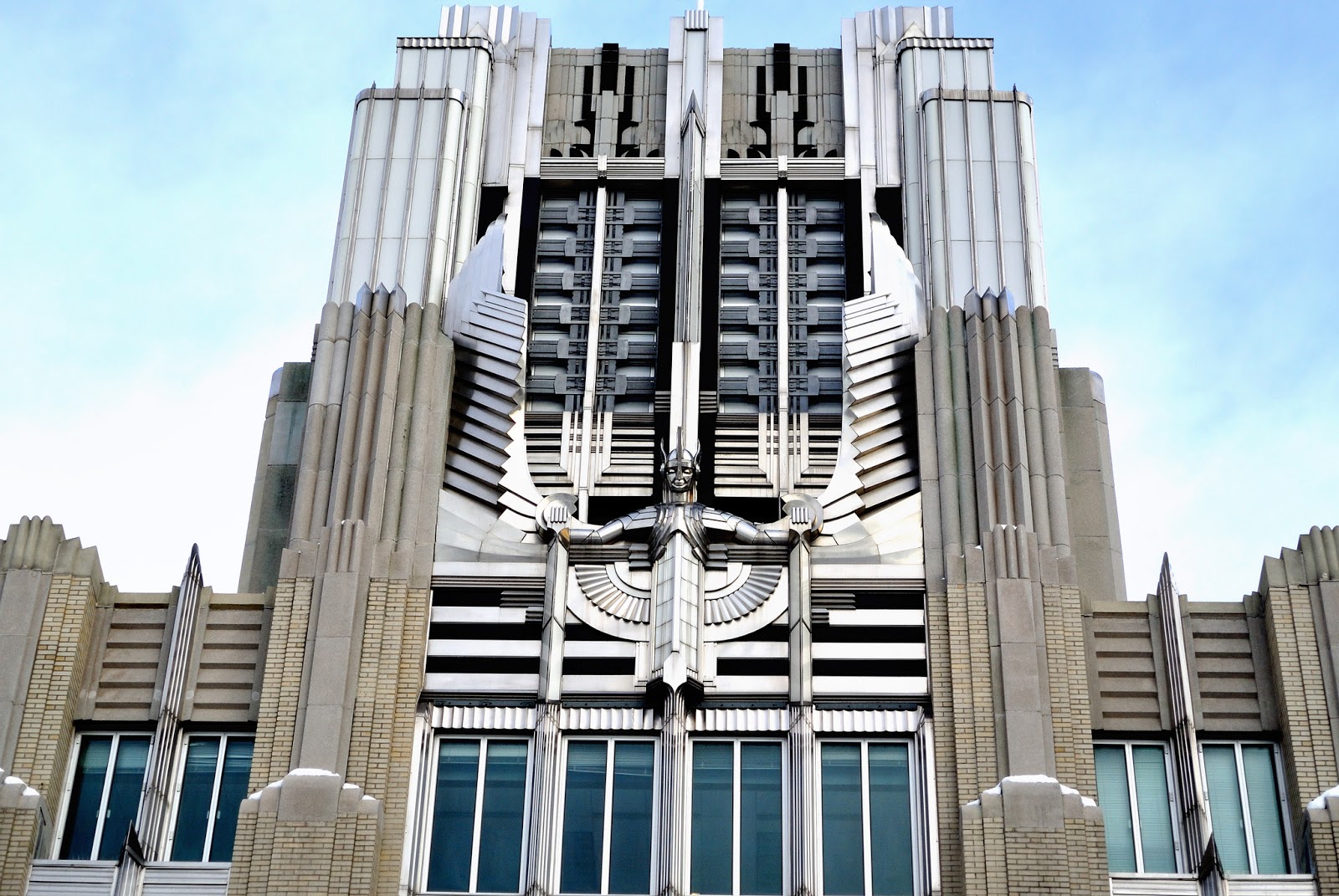 examples of iconic art deco buildings worldwide