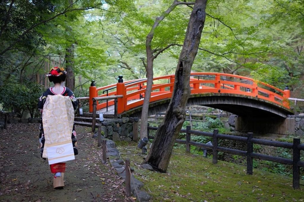 examples of japanese traditions in modern life