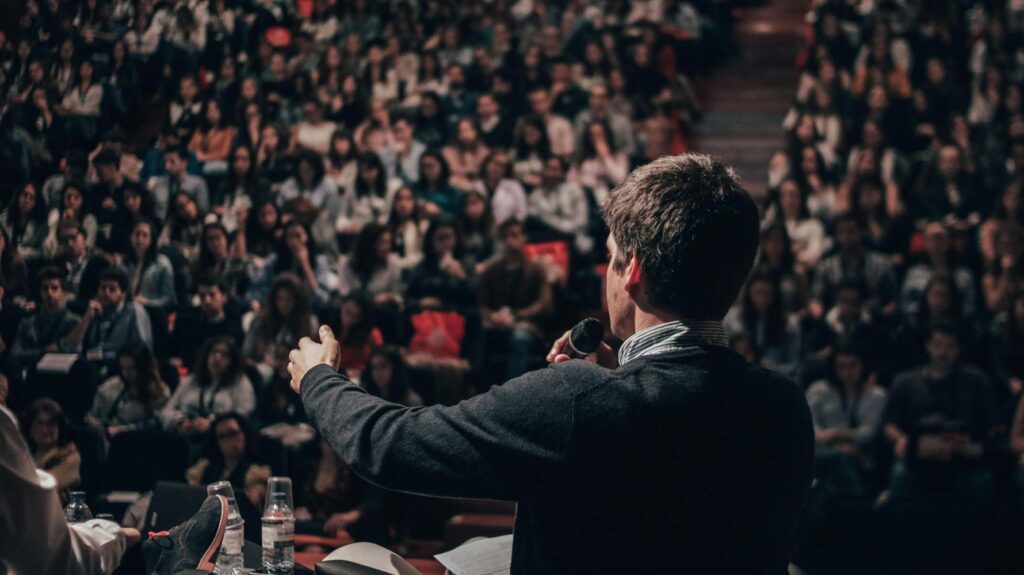 examples of public speaking that captivate audiences