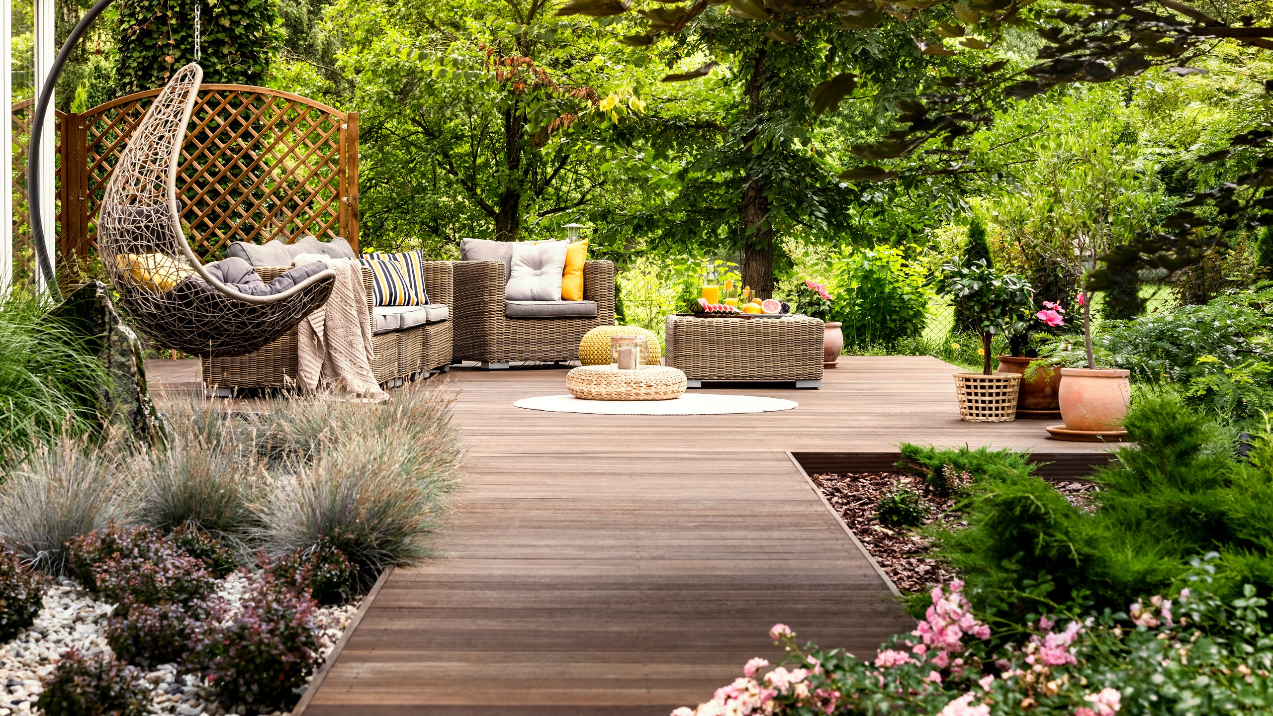 flower bed ideas for every outdoor space 1